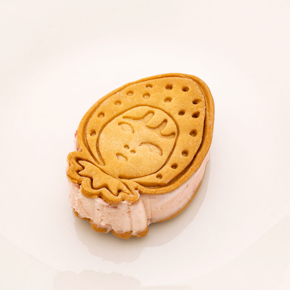 いちごのクッキーサンド
